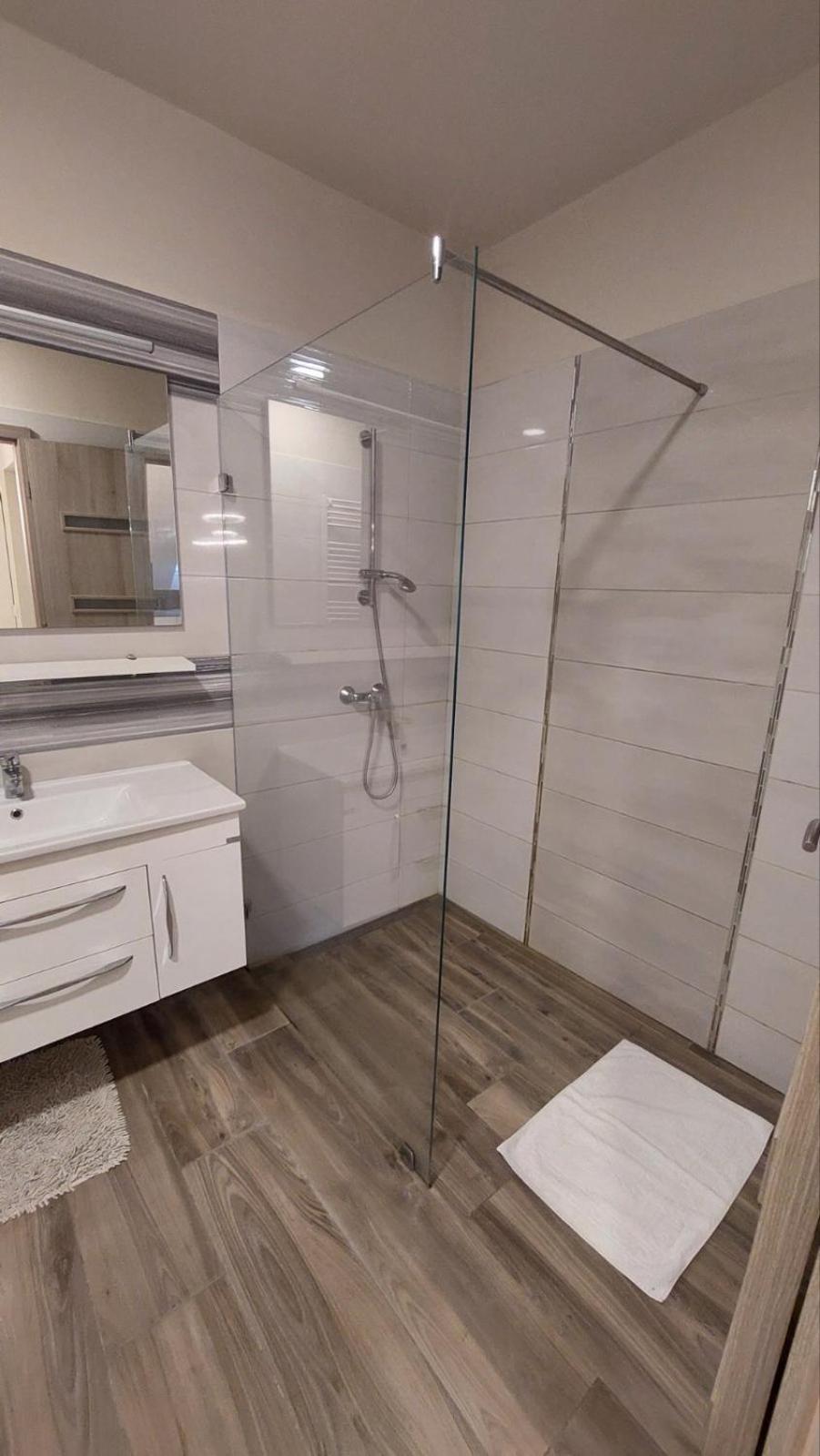 塞格德Hajnal Apartman公寓 外观 照片
