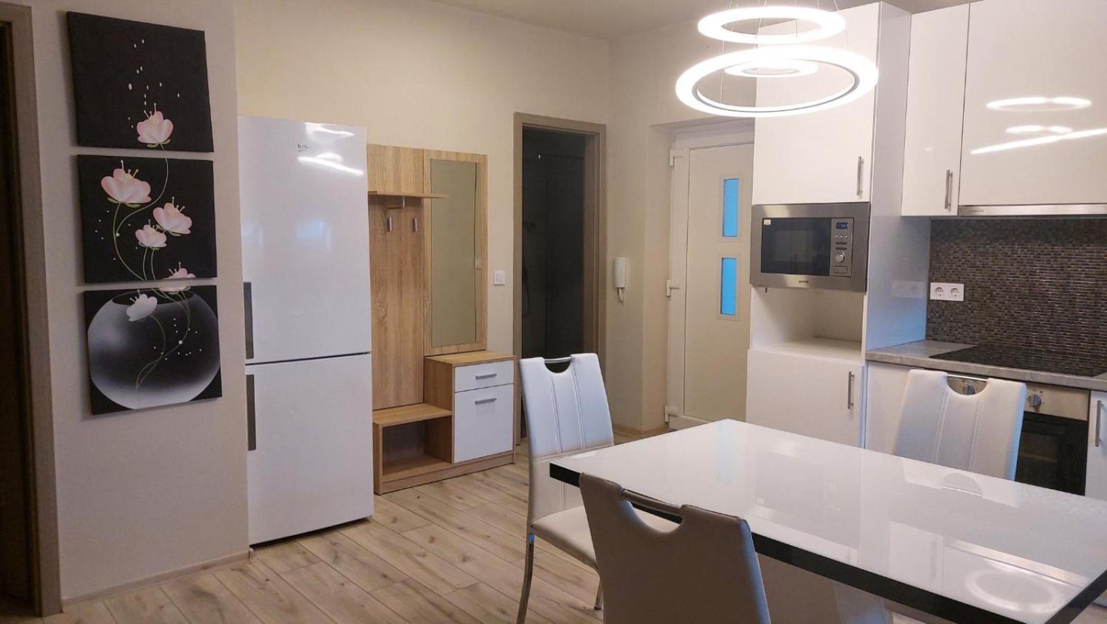 塞格德Hajnal Apartman公寓 外观 照片